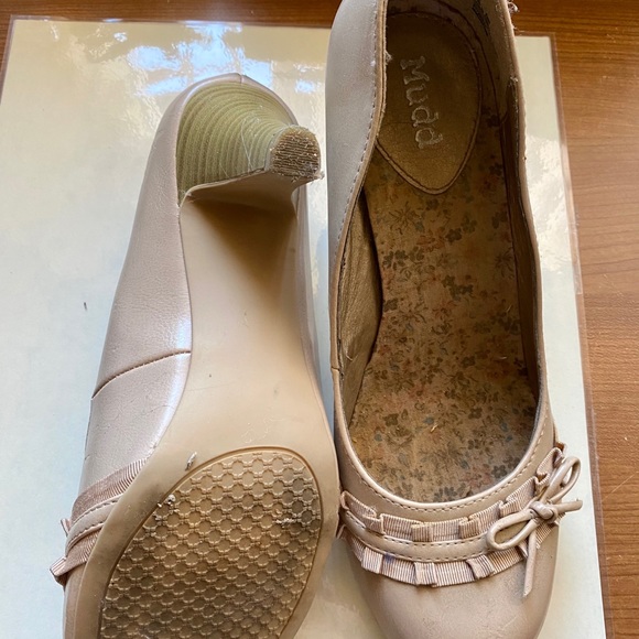 Mudd Nude Pumps - Picture 10 of 10